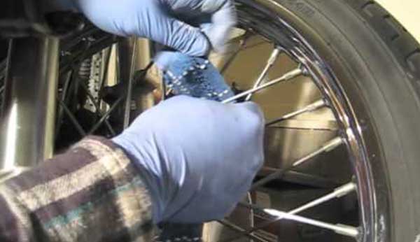 Know How to clean motorcycle wheels aluminum