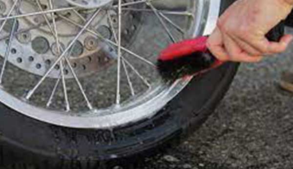 The Procedure of How to Clean Motorcycle Rims