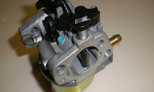What does a carburetor do in a generator